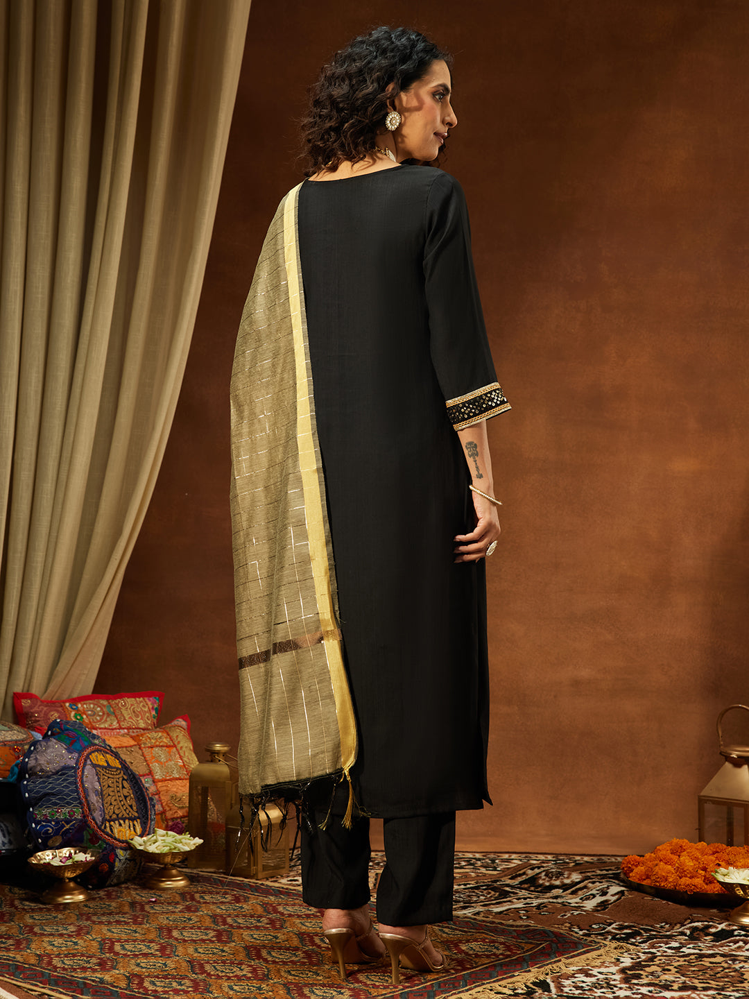 Ninnique Women's Black Silk Blend Embellished Straight Kurta Set