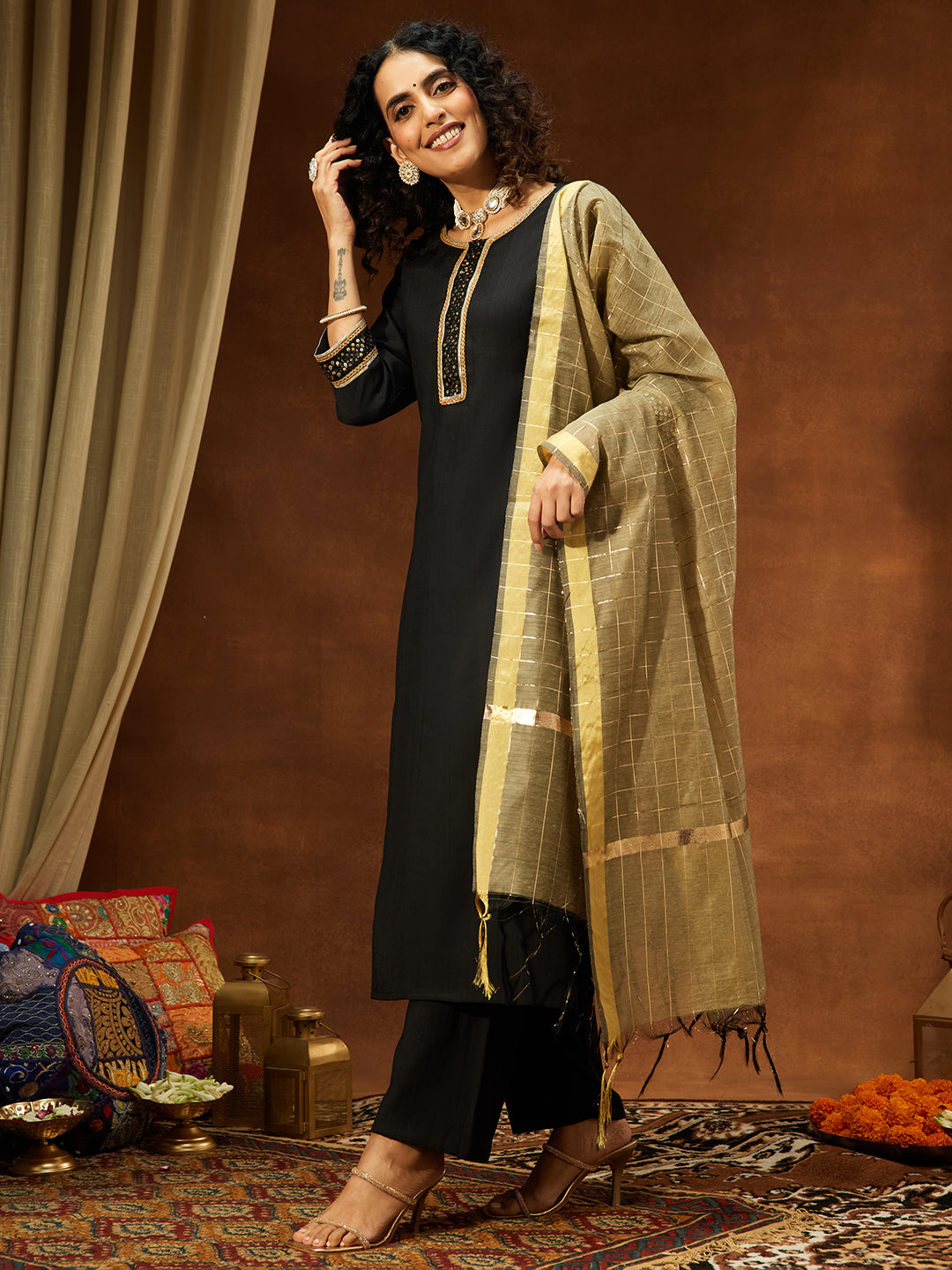 Ninnique Women's Black Silk Blend Embellished Straight Kurta Set