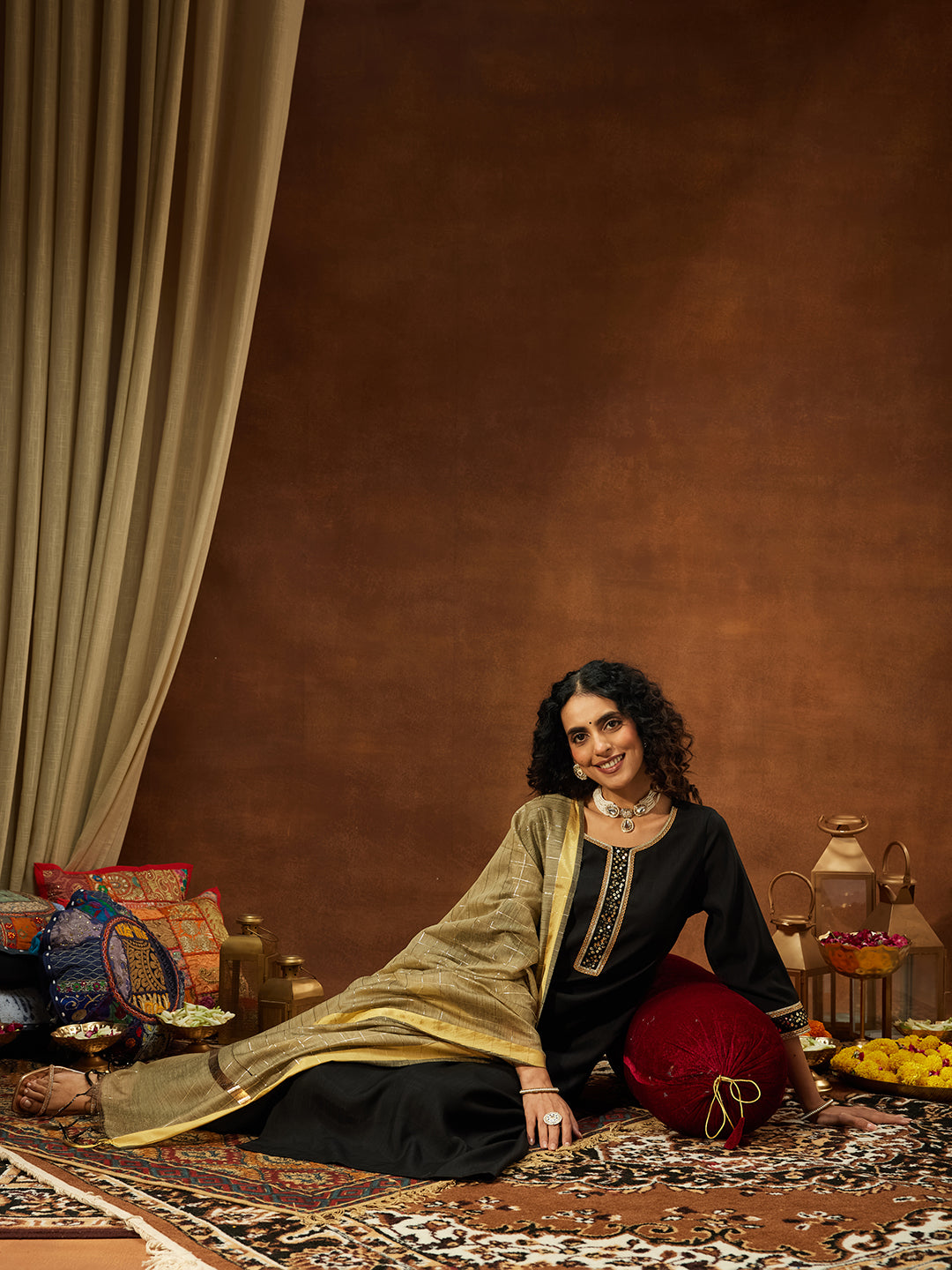 Ninnique Women's Black Silk Blend Embellished Straight Kurta Set