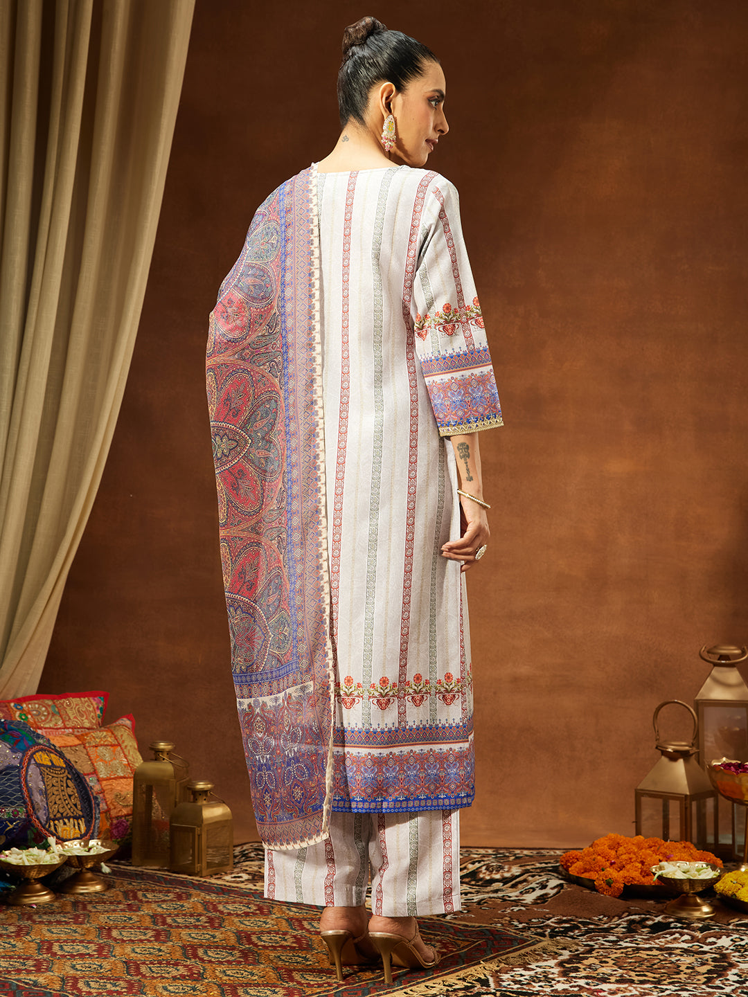 Ninnique Women's Multicolor Cotton Blend Printed Straight Kurta Set