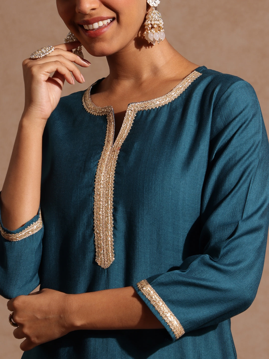 Ninnique Women's Teal Blue Silk Blend Yoke Design Straight Kurta Set With Printed Jacquard Dupatta