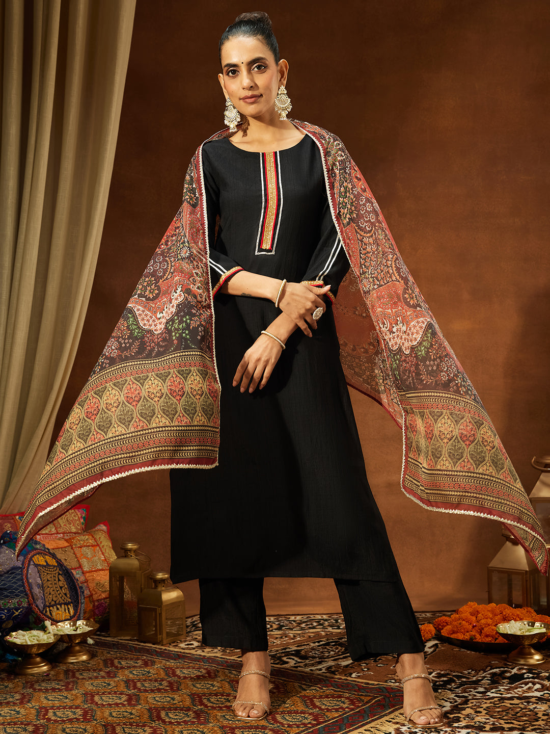Ninnique Women's Black Silk Blend Embellished Straight Kurta Set