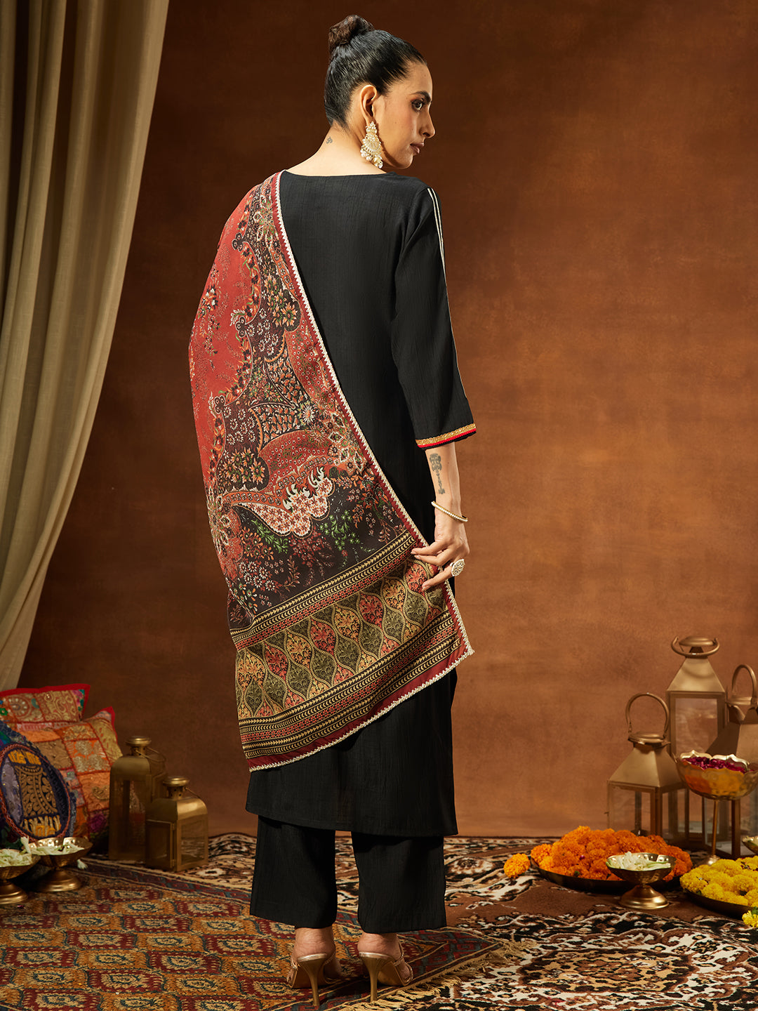 Ninnique Women's Black Silk Blend Embellished Straight Kurta Set