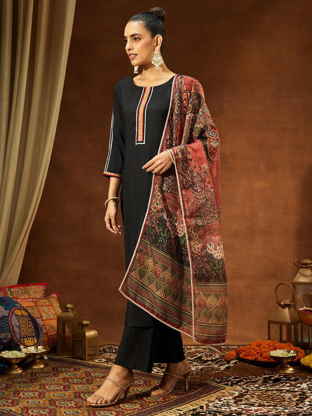 Ninnique Women's Black Silk Blend Embellished Straight Kurta Set