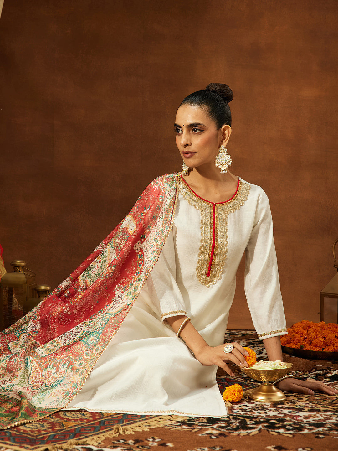 Ninnique Women's Off White Silk Blend Embellished Straight Kurta Set