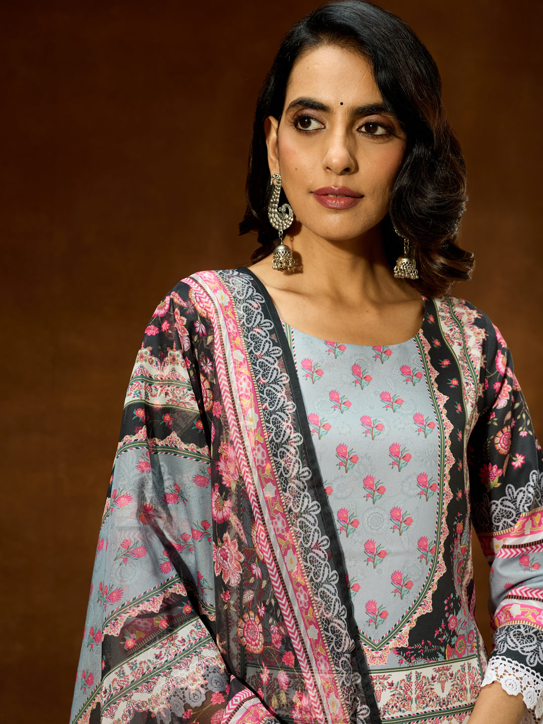 Ninnique Women's Black Cotton Blend Floral Printed Straight Kurta Set