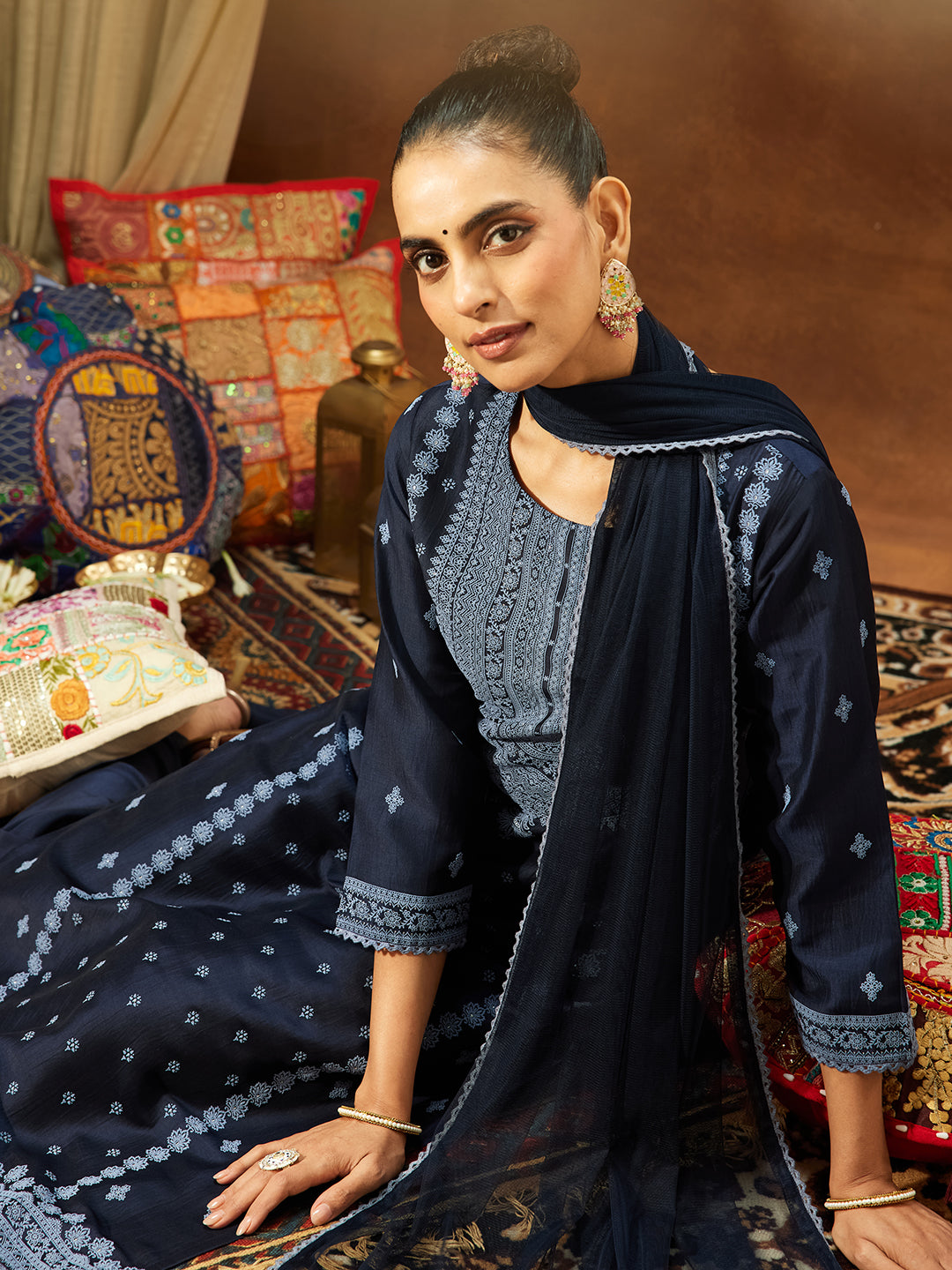 Ninnique Women's Navy Blue Silk Blend Ethnic Printed Straight Kurta Set