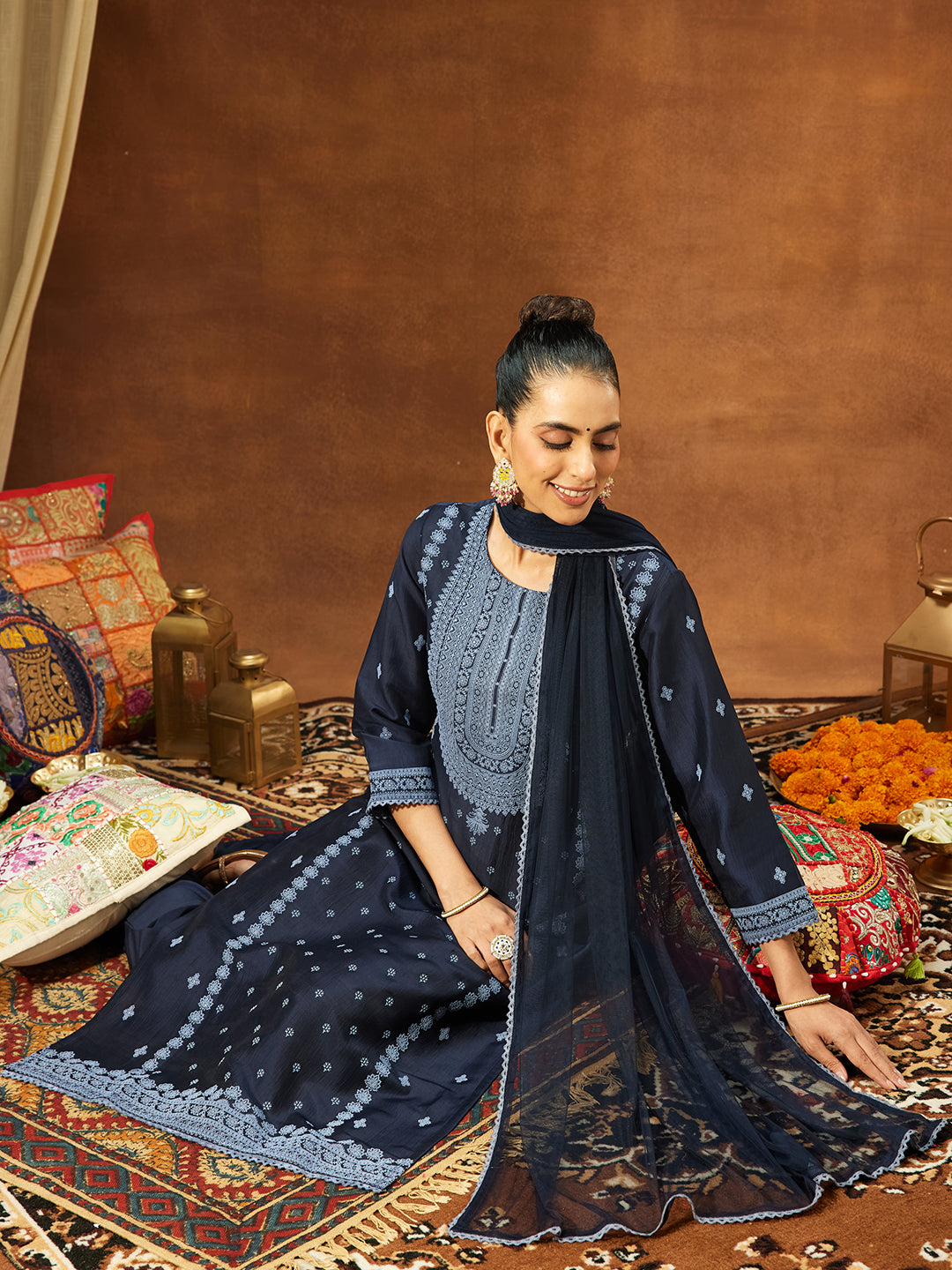 Ninnique Women's Navy Blue Silk Blend Ethnic Printed Straight Kurta Set