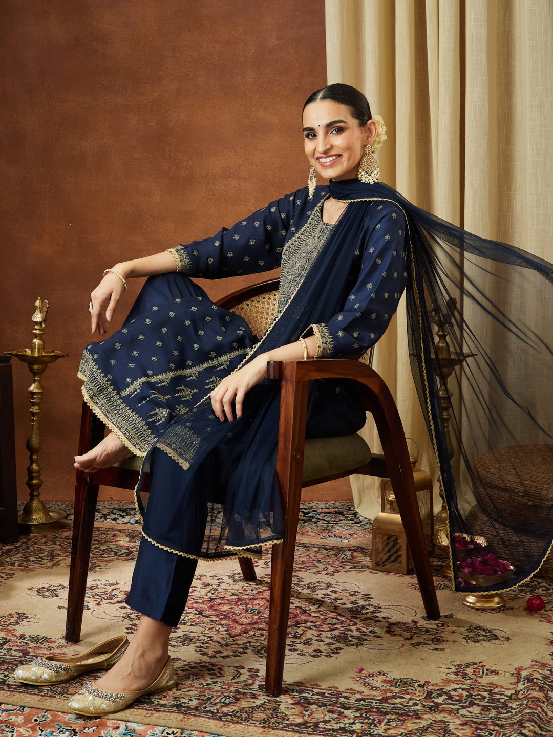 Ninnique Women's Navy Blue Silk Blend Ethnic Printed Straight Kurta Set