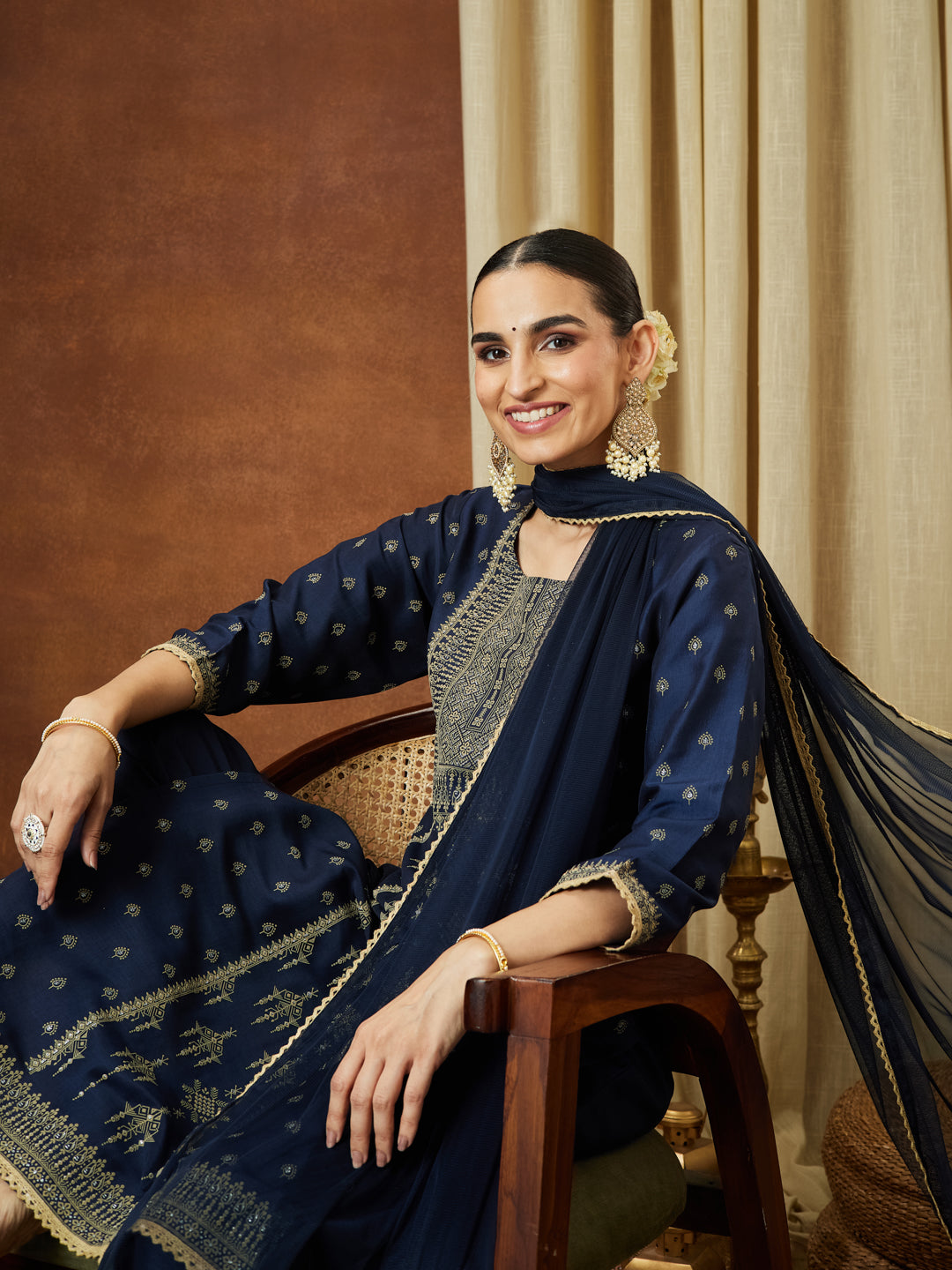 Ninnique Women's Navy Blue Silk Blend Ethnic Printed Straight Kurta Set