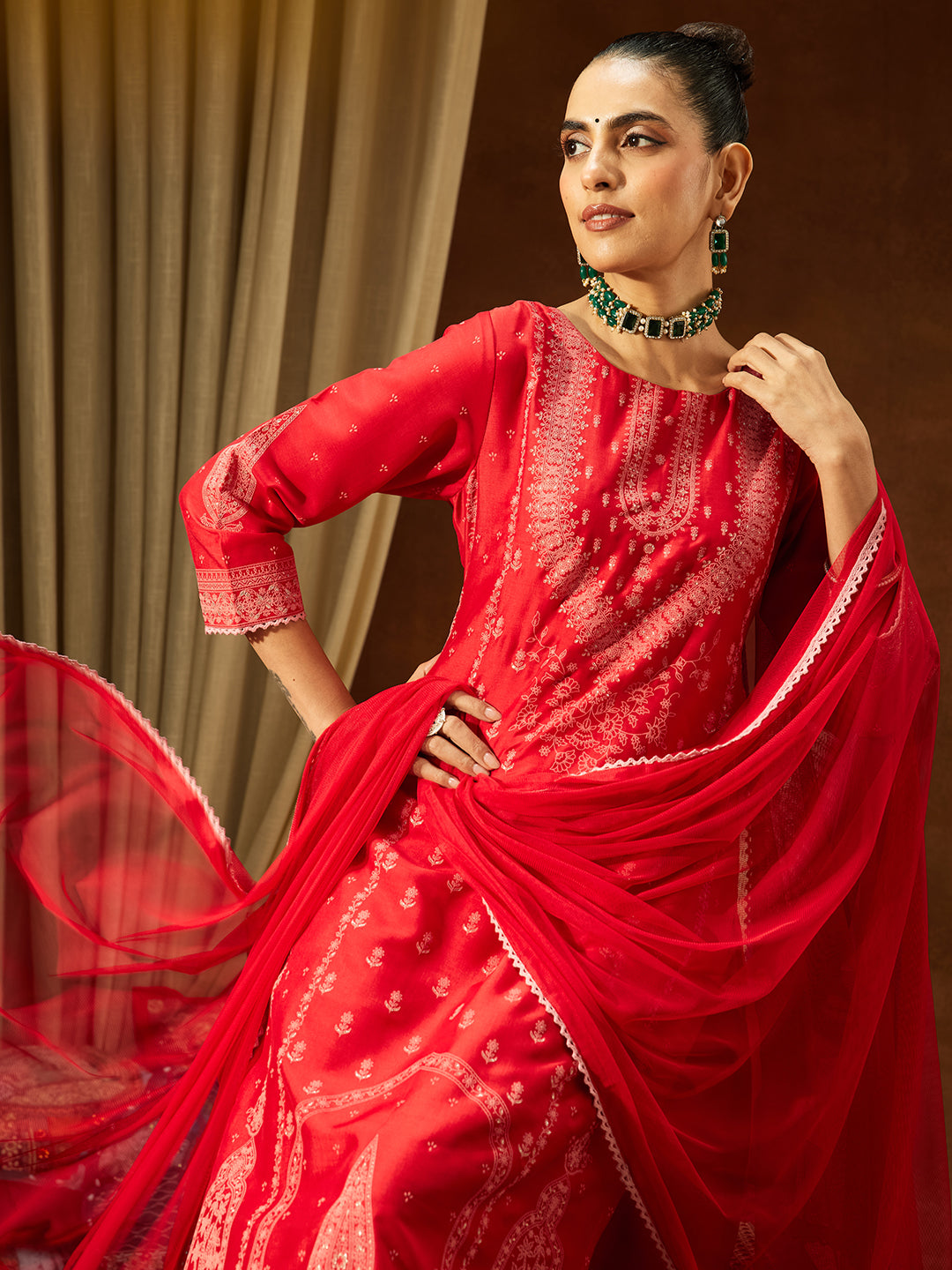 Ninnique Women's Red Silk Blend Ethnic Printed Straight Kurta Set