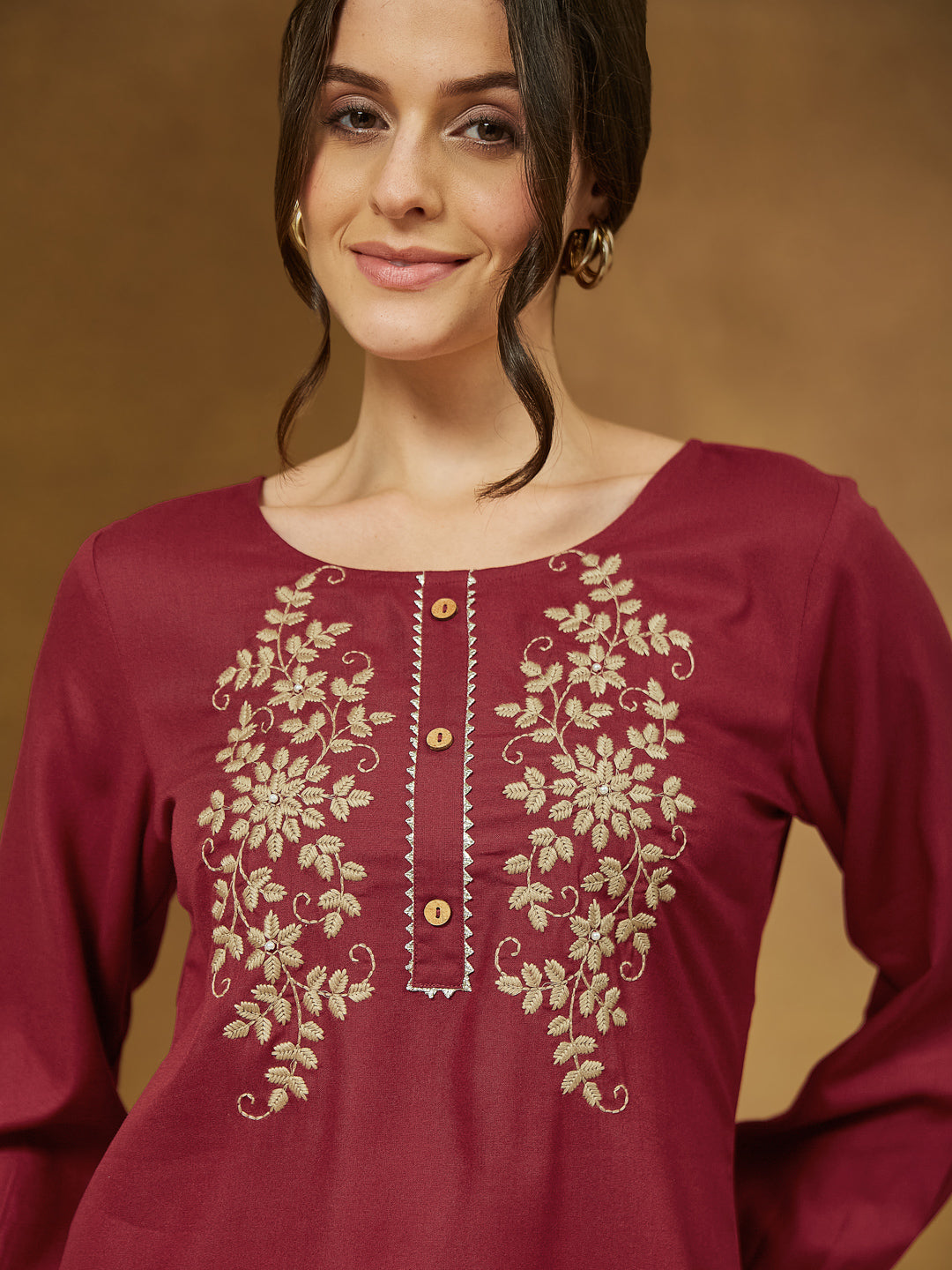 Ninnique Women's Maroon Rayon Embroidered Straight Short Kurti