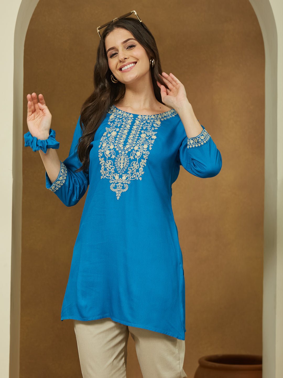 Ninnique Women's Blue Rayon Embroidered Straight Short Kurti