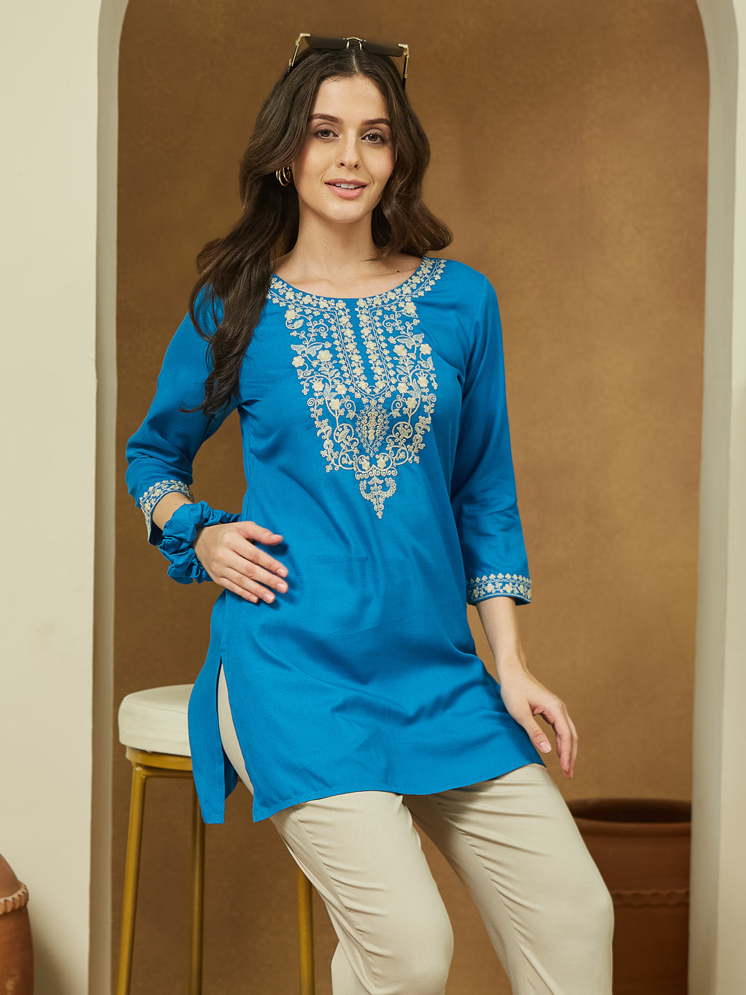 Ninnique Women's Blue Rayon Embroidered Straight Short Kurti