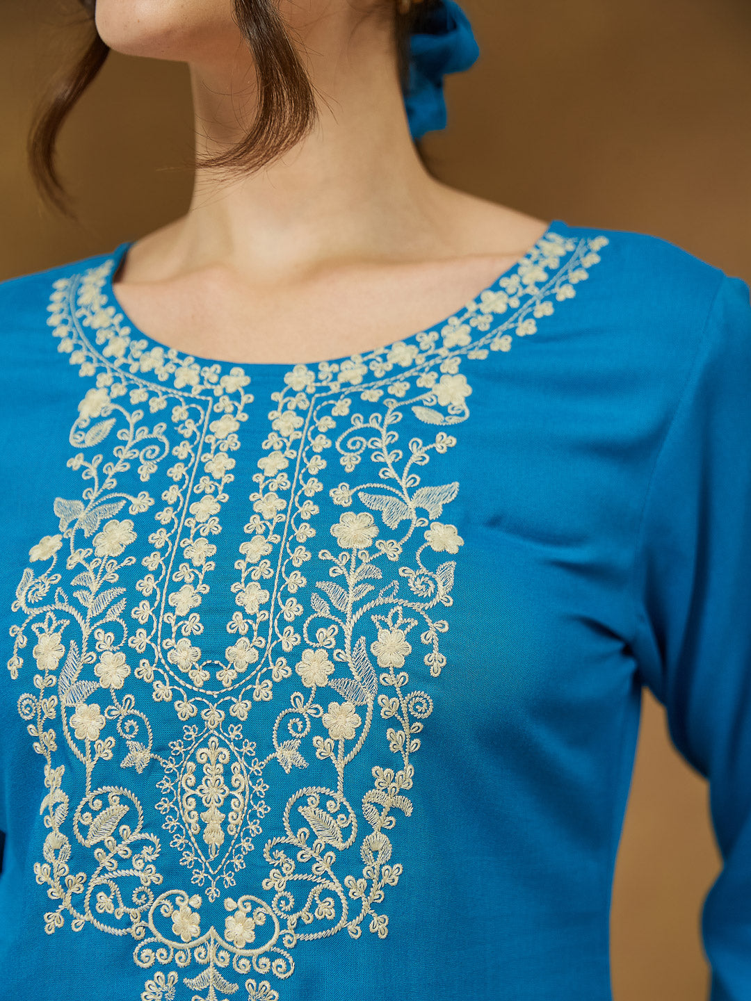 Ninnique Women's Blue Rayon Embroidered Straight Short Kurti
