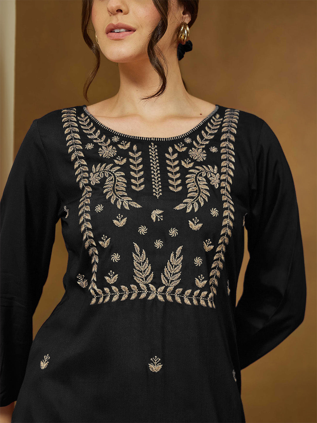 Ninnique Women's Black Rayon Embroidered Straight Short Kurti
