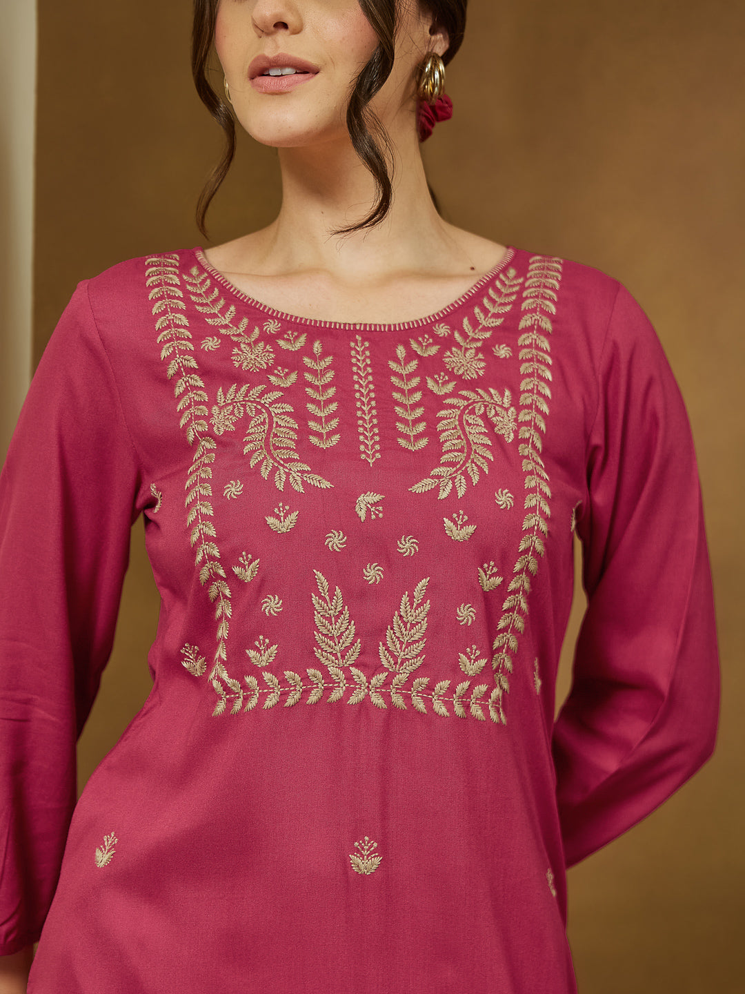 Ninnique Women's Magenta Pink Rayon Embroidered Straight Short Kurti
