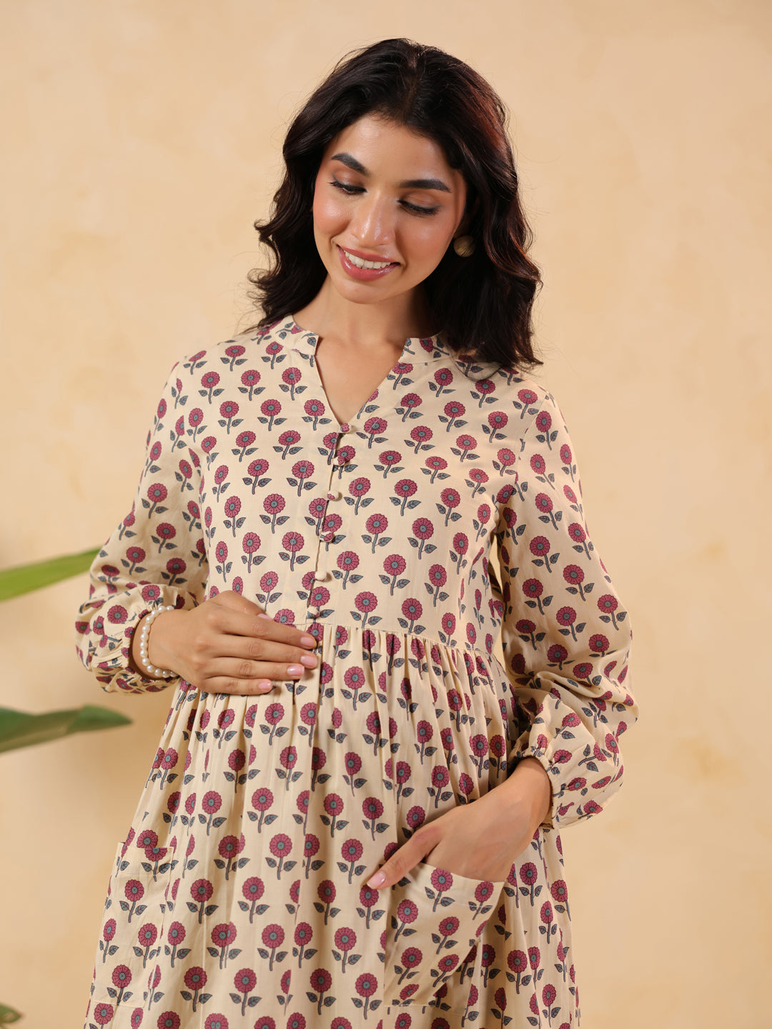 Ninnique Women's Cream Pure Cotton Floral Printed A-line Maternity Kurta Pant Set