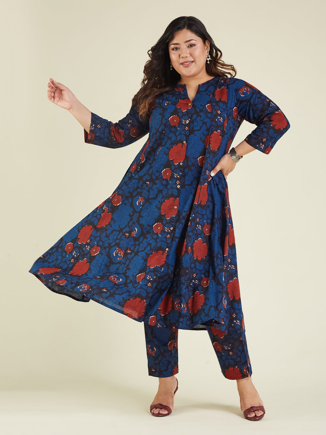 Ninnique Women's Plus Size Navy Blue Pure Cotton Floral Printed A-line Kurta Pant Set