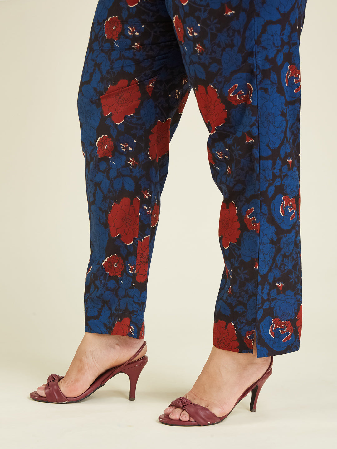 Ninnique Women's Plus Size Navy Blue Pure Cotton Floral Printed A-line Kurta Pant Set