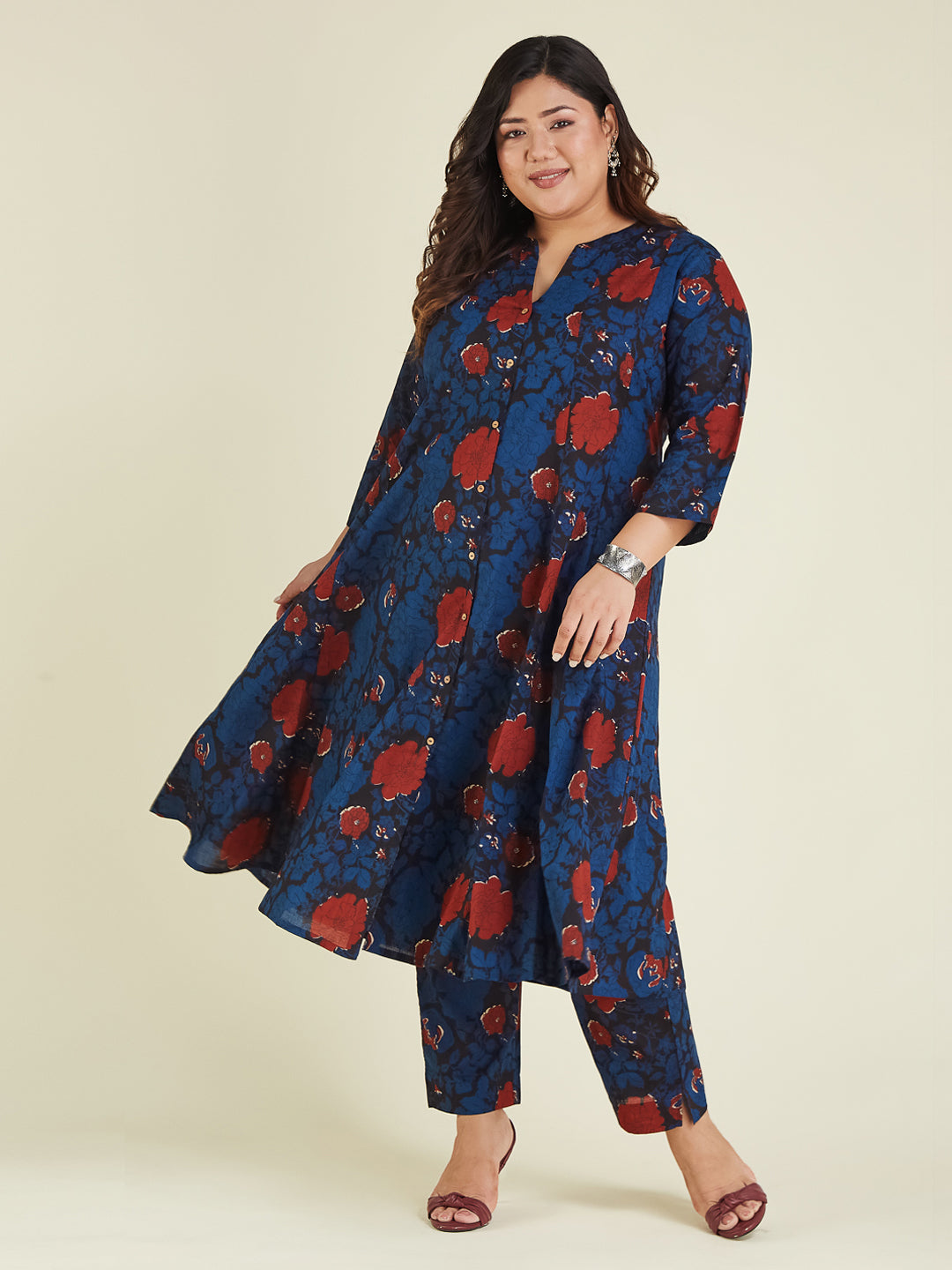 Ninnique Women's Plus Size Navy Blue Pure Cotton Floral Printed A-line Kurta Pant Set