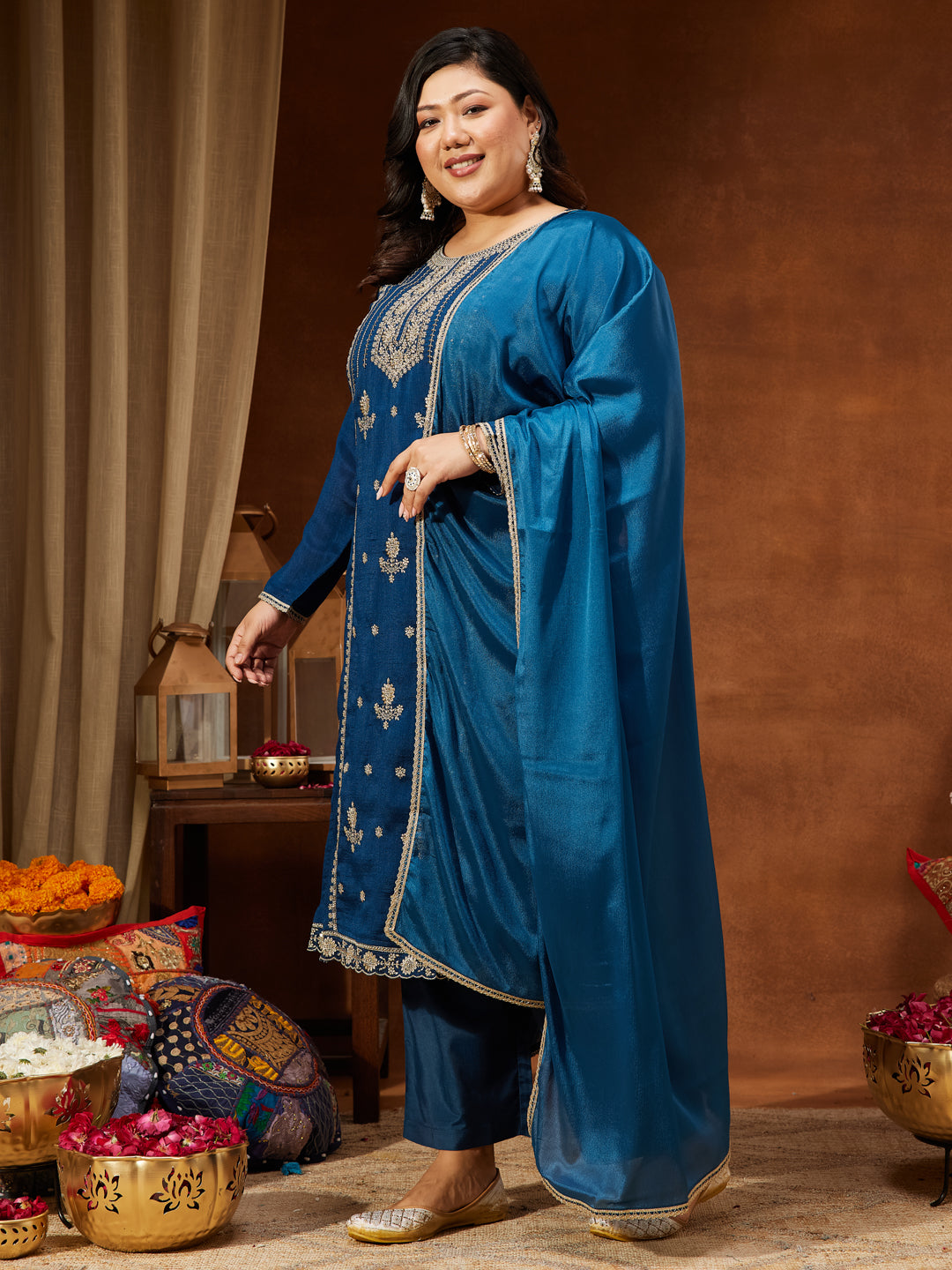 Ninnique Women's Plus Size Teal Blue Silk Blend Zari Embroidered Straight Kurta Set