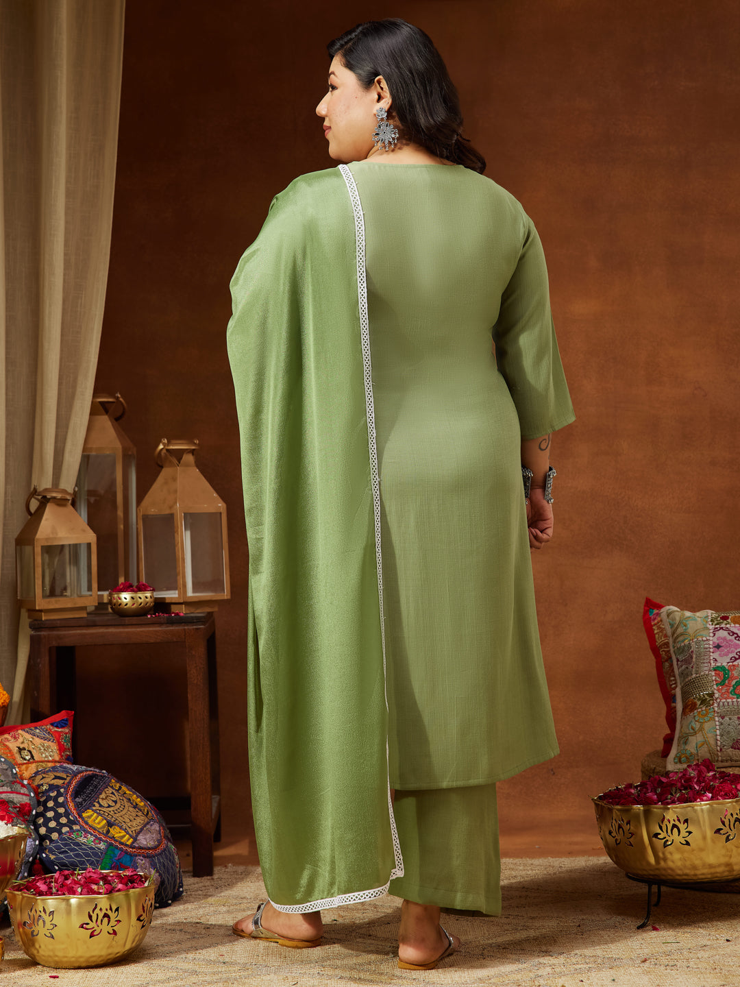 Ninnique Women's Plus Size Sage Green Silk Blend Embroidered Straight Kurta Set