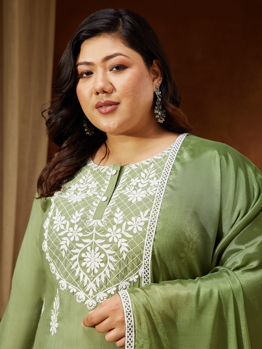 Ninnique Women's Plus Size Sage Green Silk Blend Embroidered Straight Kurta Set