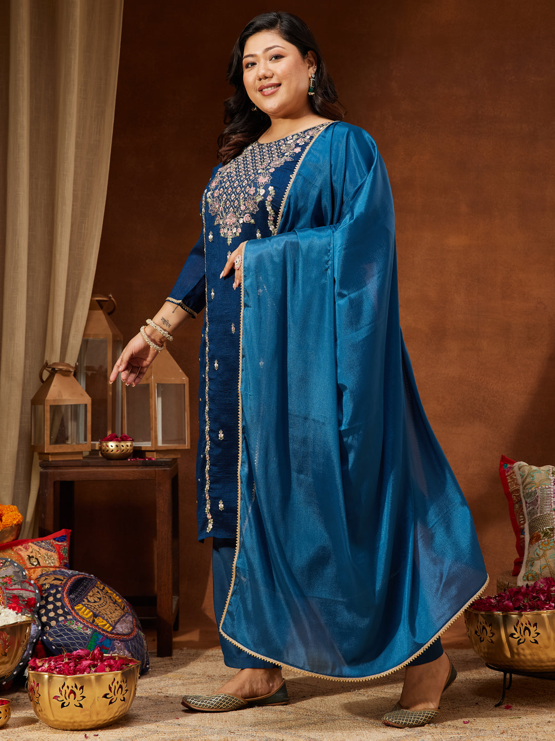 Ninnique Women's Plus Size Teal Blue Silk Blend Zari Embroidered Straight Kurta Set