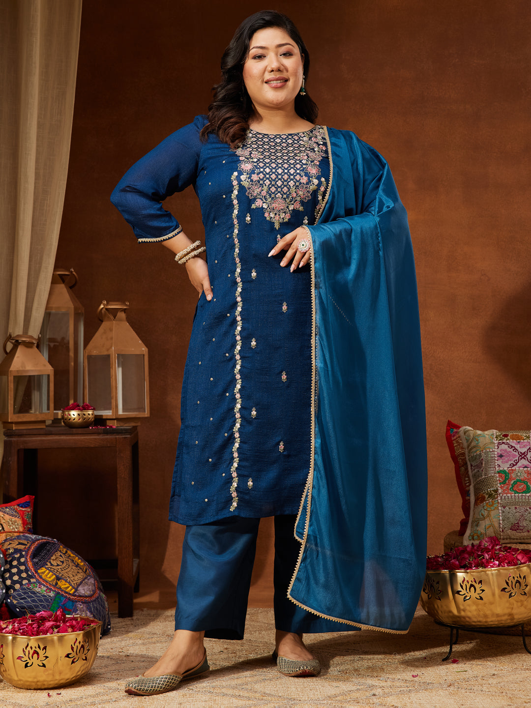 Ninnique Women's Plus Size Teal Blue Silk Blend Zari Embroidered Straight Kurta Set