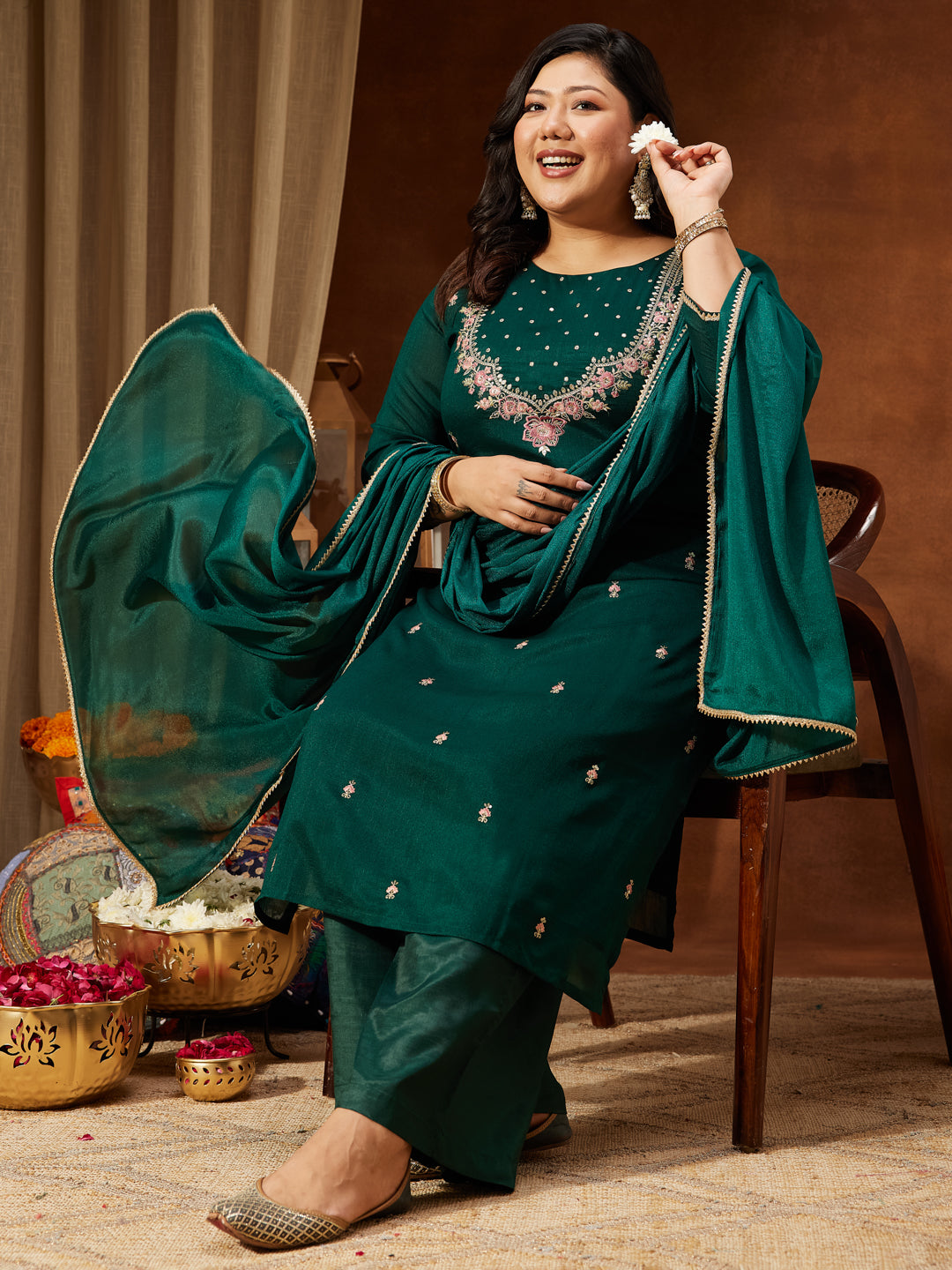 Ninnique Women's Plus Size Bottle Green Silk Blend Zari Embroidered Straight Kurta Set