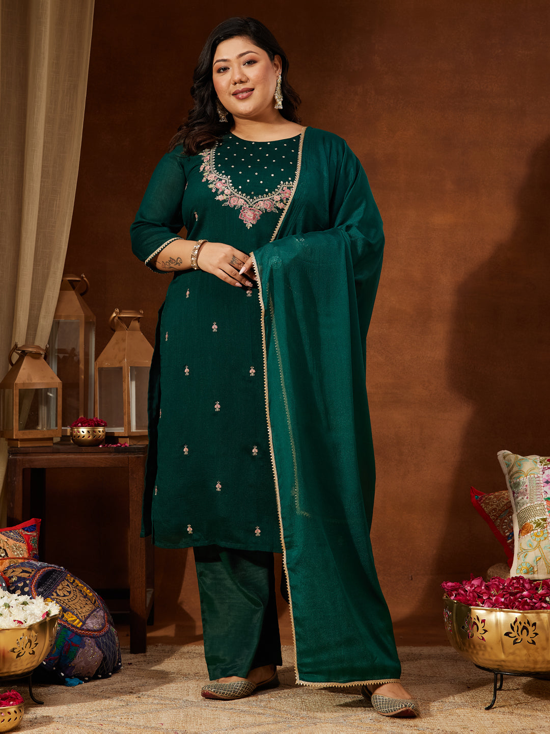 Ninnique Women's Plus Size Bottle Green Silk Blend Zari Embroidered Straight Kurta Set